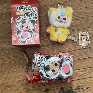 Authentic Baby Three (Baby 3) Cats &Dogs 4.0 with Boba Eyes and Rare Pacifier.